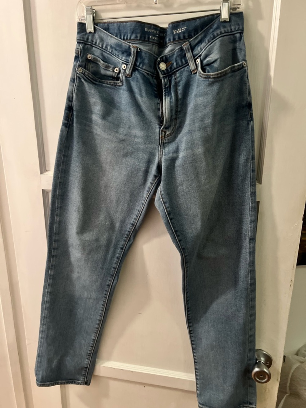 Banana Republic Men's Light Wash Slim Straight Jeans